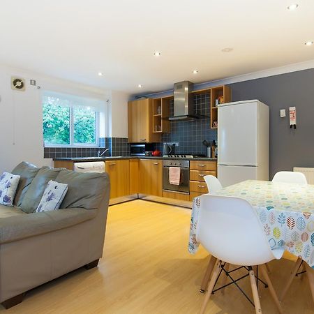 Rest & Recharge - Birley View Apartamento Manchester Exterior foto