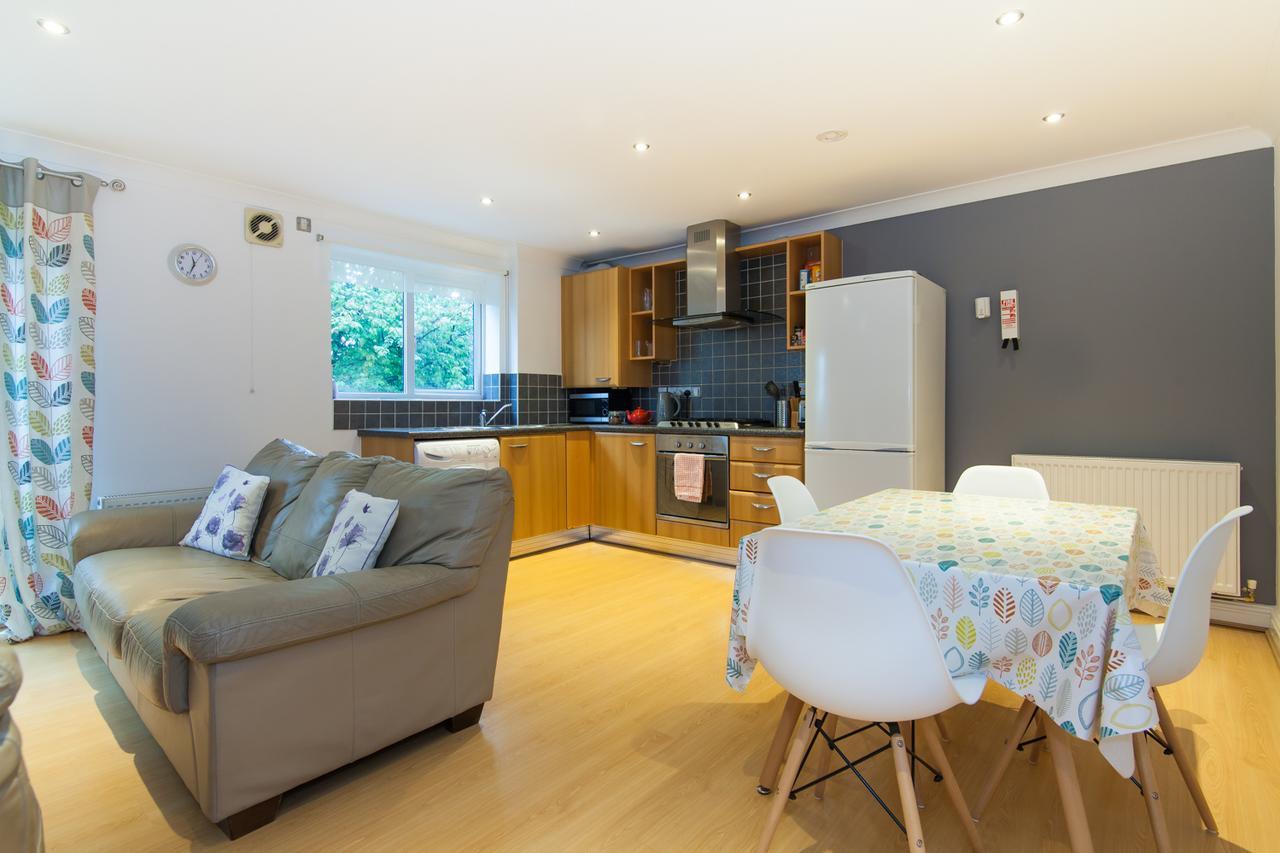 Rest & Recharge - Birley View Apartamento Manchester Exterior foto
